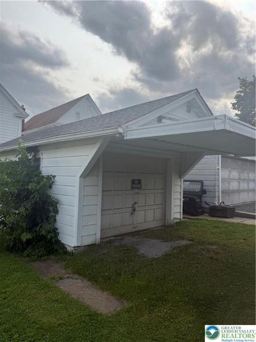 garage-330 Coal, Lehighton Boro, PA, 18235 | Card Image