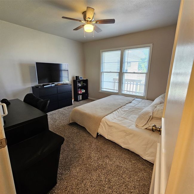 Spacious Bedroom | Image 16