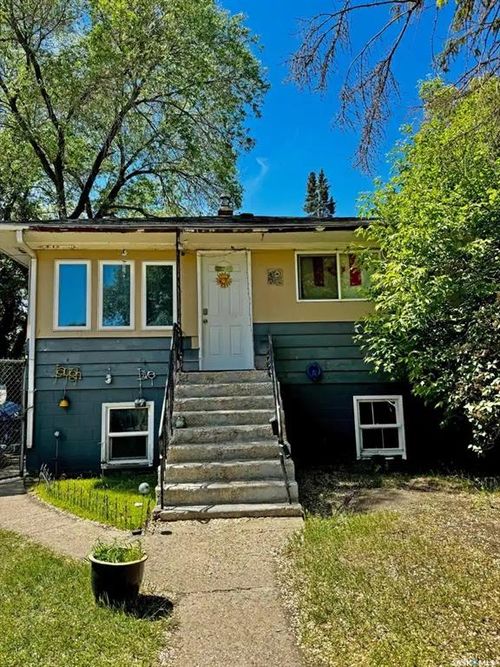 807 Weldon Ave, Saskatoon, SK, S7M2V3 | Card Image