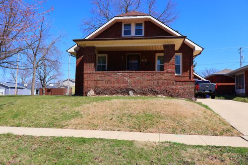 127 7th Ave Se, Oelwein, IA, 50662-2348 | Card Image