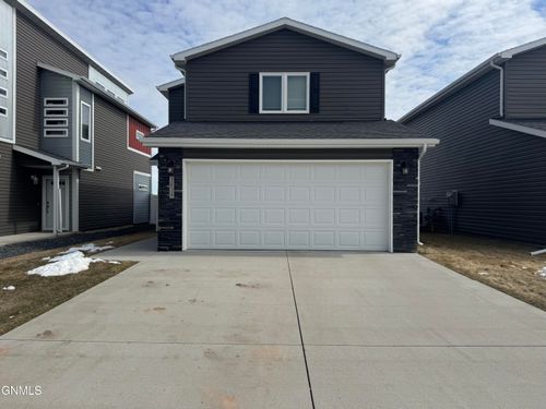 3834 Gale Circle Se, Mandan, ND, 58554 | Card Image