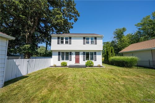 5717 Lakeview Ter, Lake View, NY, 14085-9736 | Card Image