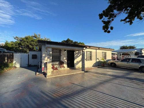 825 E 9th Ln, Hialeah, FL, 33010-4637 | Card Image