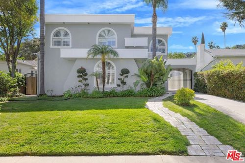 12118 Viewcrest Road, Studio City, CA, 91604 | Card Image