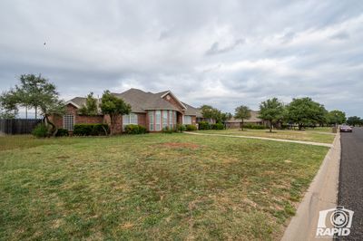 809 Avondale Ave, Home with 4 bedrooms, 3 bathrooms and 2 parking in San Angelo TX | Image 3