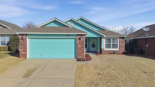 14305 E 112th Pl N, Owasso, OK, 74055-4251 | Card Image