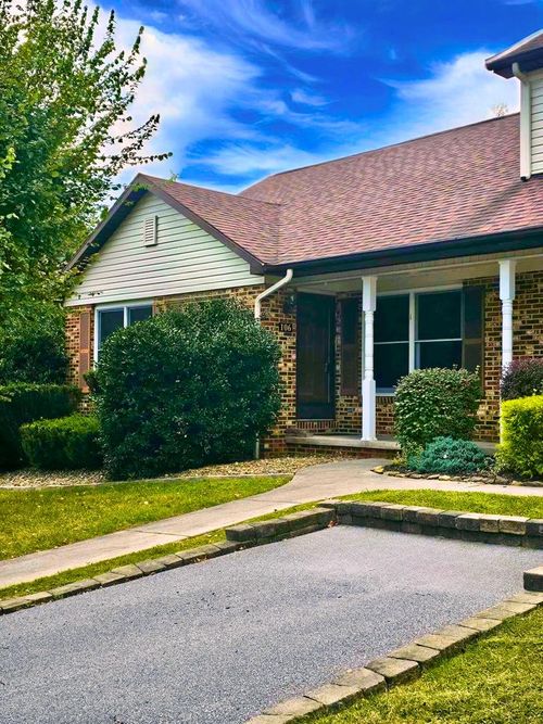 106 Ovenbird Cir, Princeton, WV, 24740-4113 | Card Image