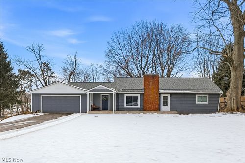 2430 S Hametown Rd, Norton, OH, 44203-6422 | Card Image