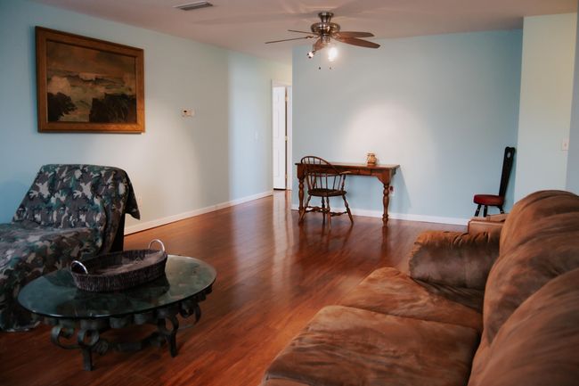 Living Room | Image 23