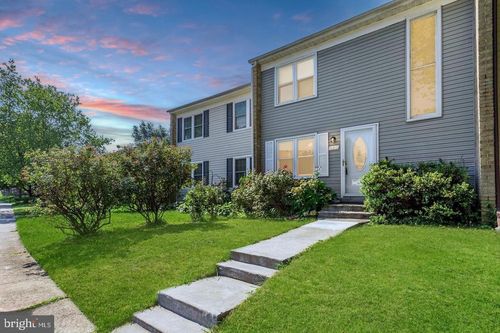 564 Crestwood St Sw, LEESBURG, VA, 20175-3849 | Card Image