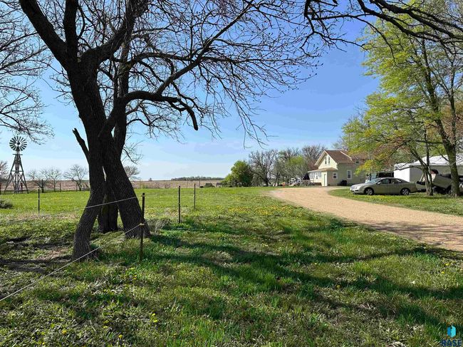 44415 Us Highway 18, House other with 3 bedrooms, 2 bathrooms and null parking in Freeman SD | Image 18