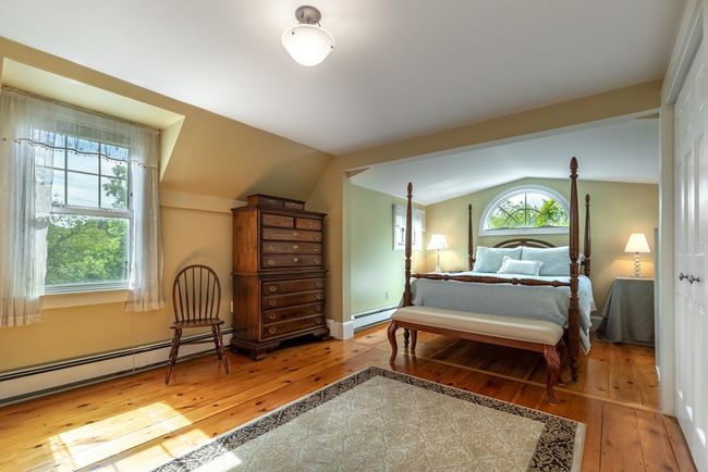 202 Bridge St, House other with 3 bedrooms, 3 bathrooms and 5 parking in Beverly MA | Image 21