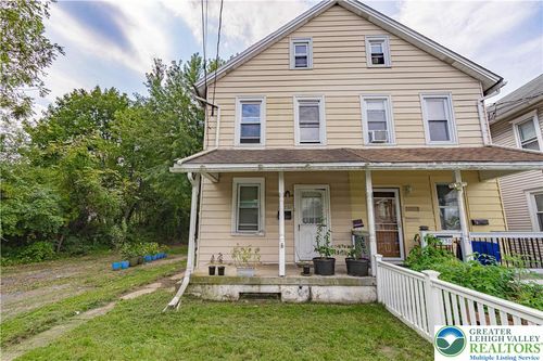 5238 Pennsylvania St, Whitehall, PA, 18052-2114 | Card Image