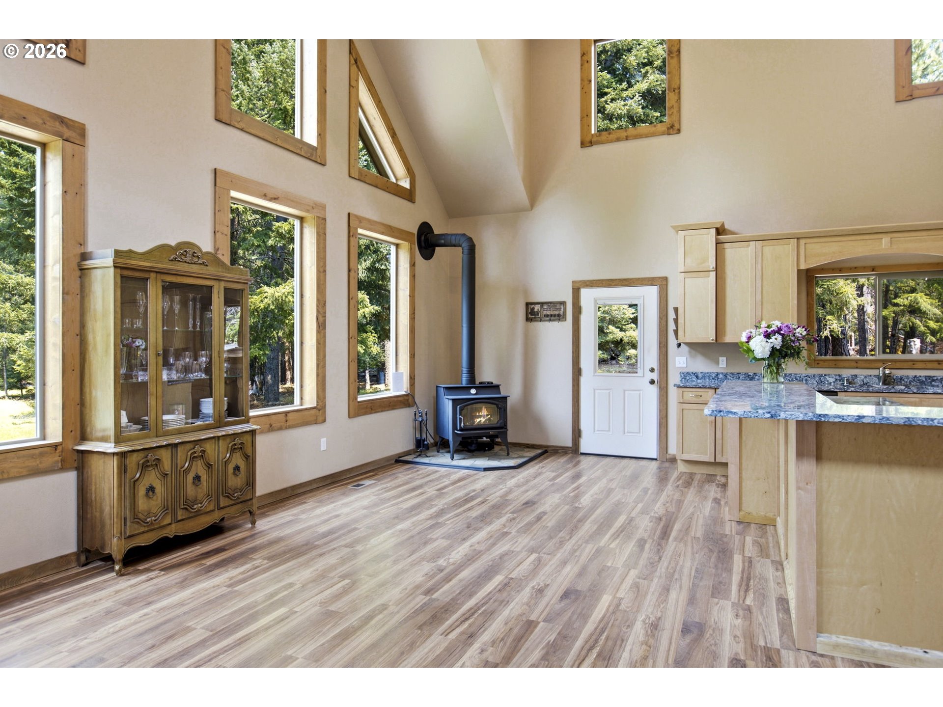 Residential in TroutLake 4