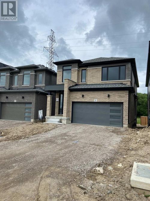 11 Poett Ave, Stratford, ON, N5A0M2 | Card Image