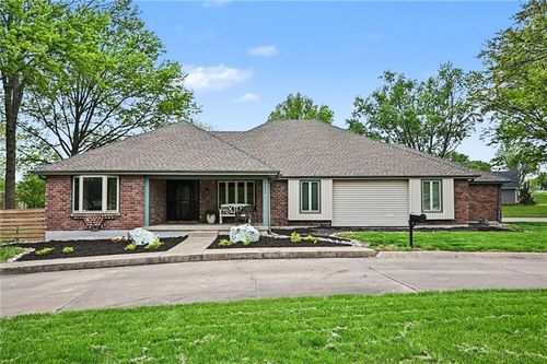 2000 June St, Excelsior Springs, MO, 64024-9718 | Card Image