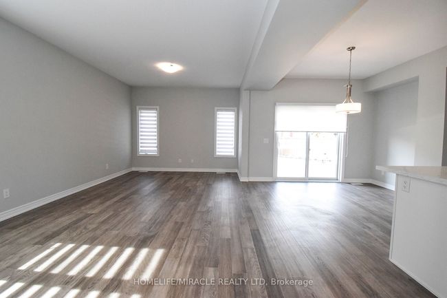 25 Barker Pky, House other with 3 bedrooms, 3 bathrooms and 2 parking in Thorold ON | Image 7