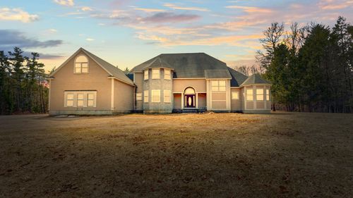 86 Beech Ridge Road, Eliot, ME, 03903 | Card Image