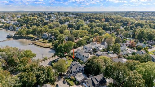 6 Whiton Ave, Hingham, MA, 02043-1329 | Card Image