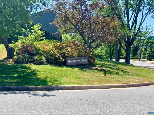 327 Harvest Dr, CHARLOTTESVILLE, VA, 22903-4852 | Card Image