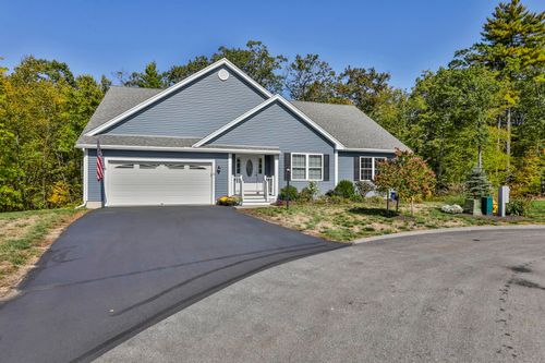 16 Strawberry Ln, Hooksett, NH, 03106-2244 | Card Image