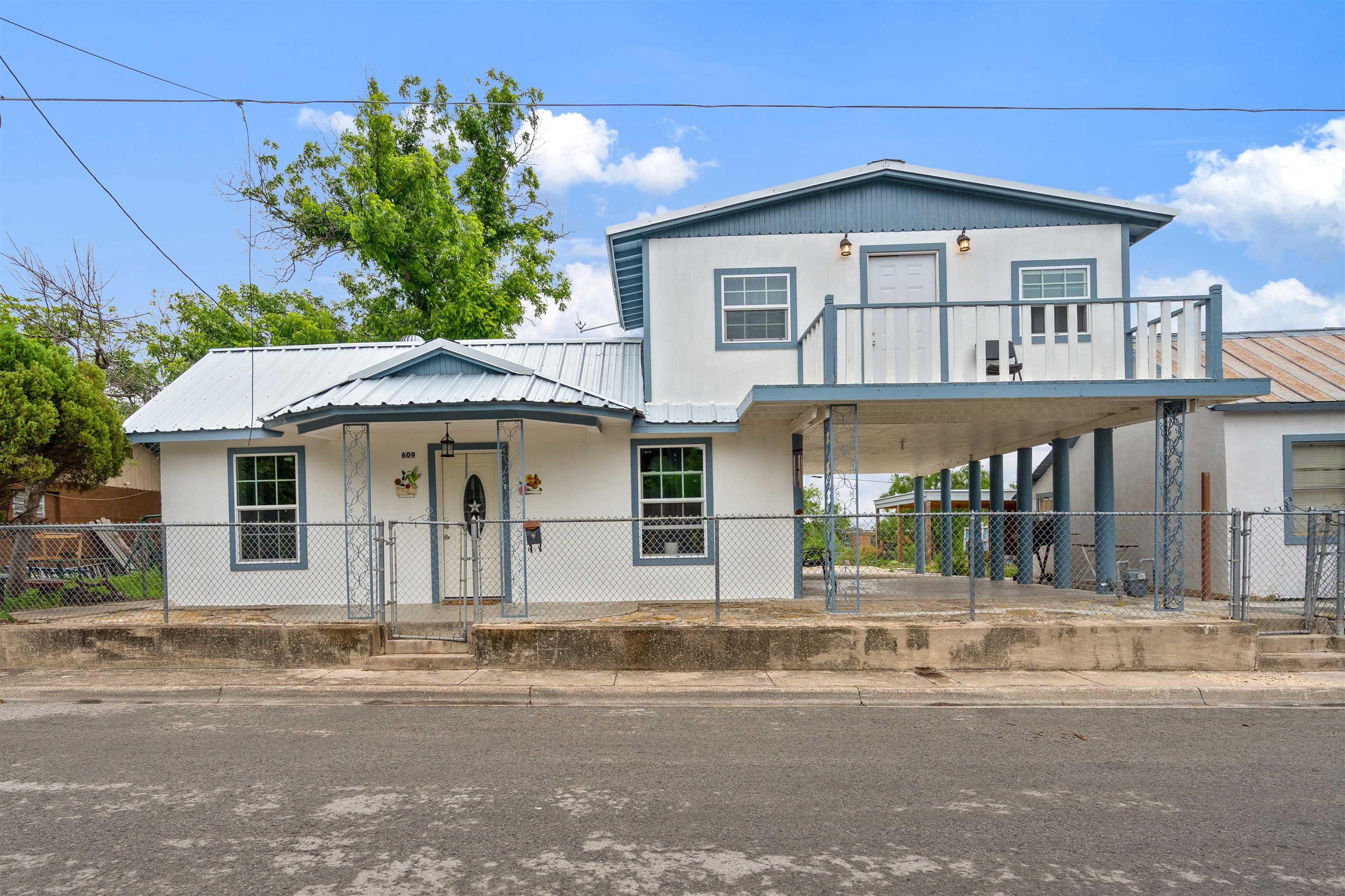 Residential in Del Rio
