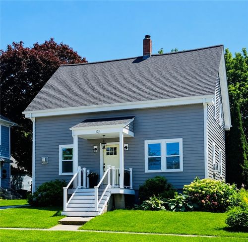 102 Bay View Ave, Bristol, RI, 02809-3421 | Card Image