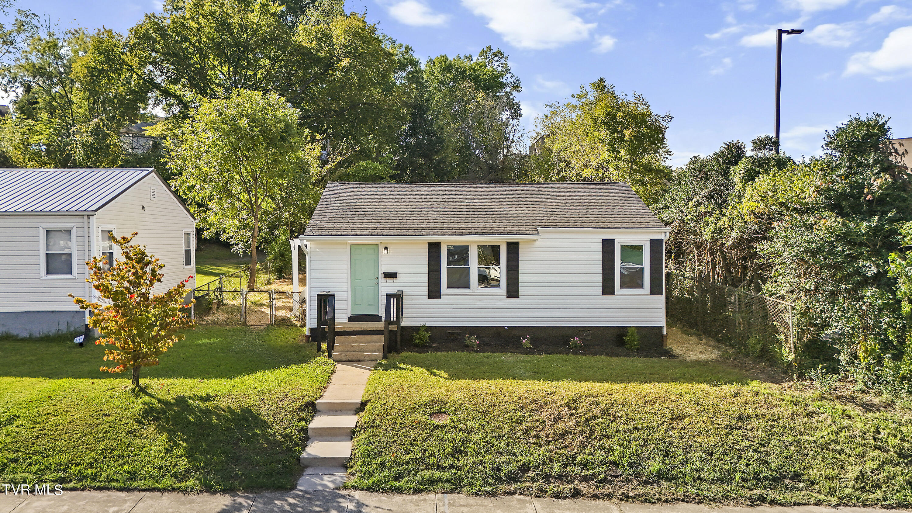 Gibson Mill Rd, Kingsport, TN 37660