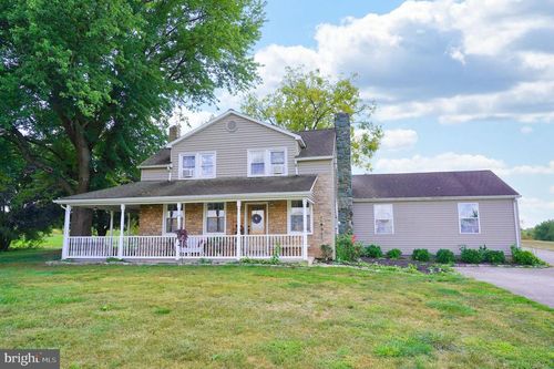 2215 Centennial Rd, HANOVER, PA, 17331-8763 | Card Image