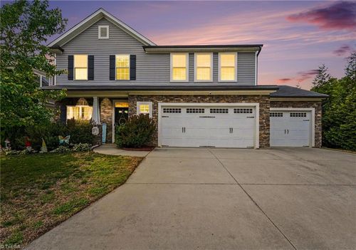 3138 Diana Cir, Burlington, NC, 27215-7411 | Card Image