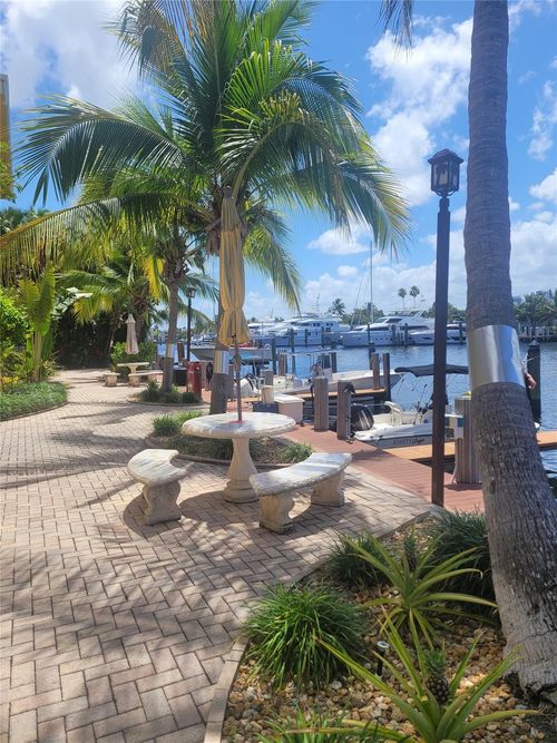 apt-108-815 Middle River Dr, Fort Lauderdale, FL, 33304-3504 | Card Image