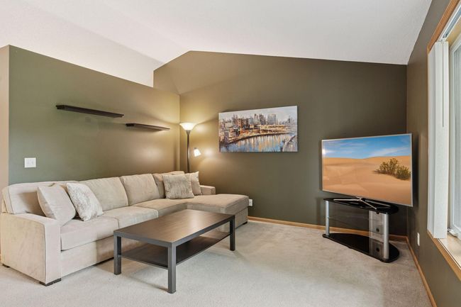 Living Room | Image 8