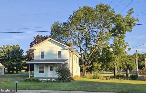 623 N State St, Ephrata, PA, 17522-2159 | Card Image