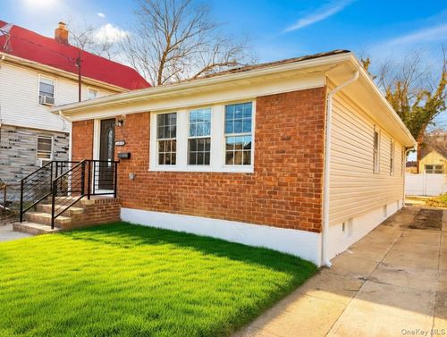 123-23 Milburn St, Springfield Gardens, NY, 11413-1438 | Card Image
