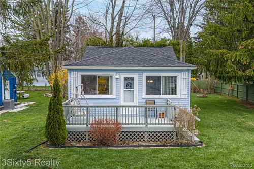 7523 Beechwood Rd, Lexington, MI, 48450-9764 | Card Image