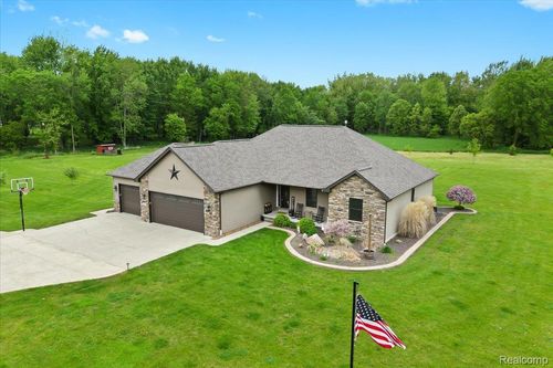 6035 Beard Rd, Byron, MI, 48418-9757 | Card Image