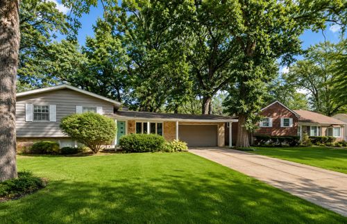 49 Briarcliff Rd, Montgomery, IL, 60538-1903 | Card Image