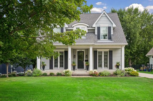 619 Gardner St, Wayzata, MN, 55391-1034 | Card Image