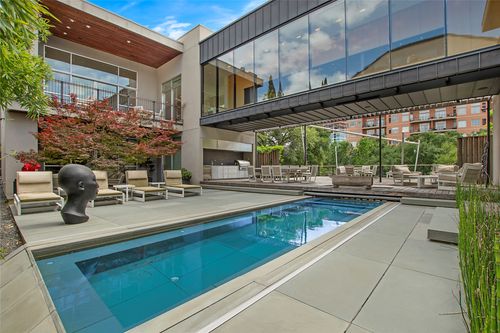 2913 Sale St, Dallas, TX, 75219-4928 | Card Image