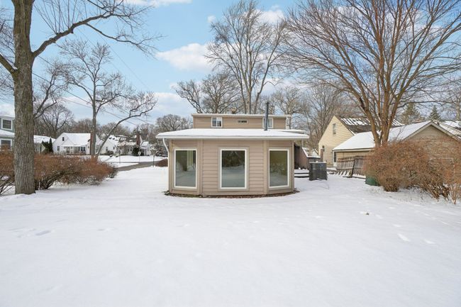 2155 Avondale St, House other with 3 bedrooms, 3 bathrooms and null parking in Sylvan Lake MI | Image 39