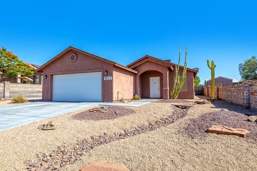 9557 E 35th Pl, Yuma, AZ, 85365-5948 | Card Image