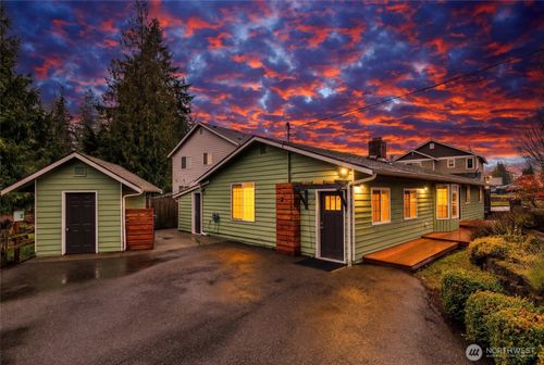 2-12432 27th Pl W, Everett, WA, 98204-3522 | Card Image