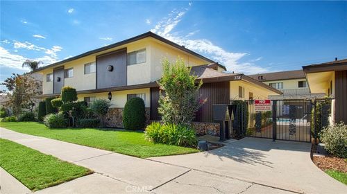 718 W Center St, Placentia, CA, 92870-5745 | Card Image
