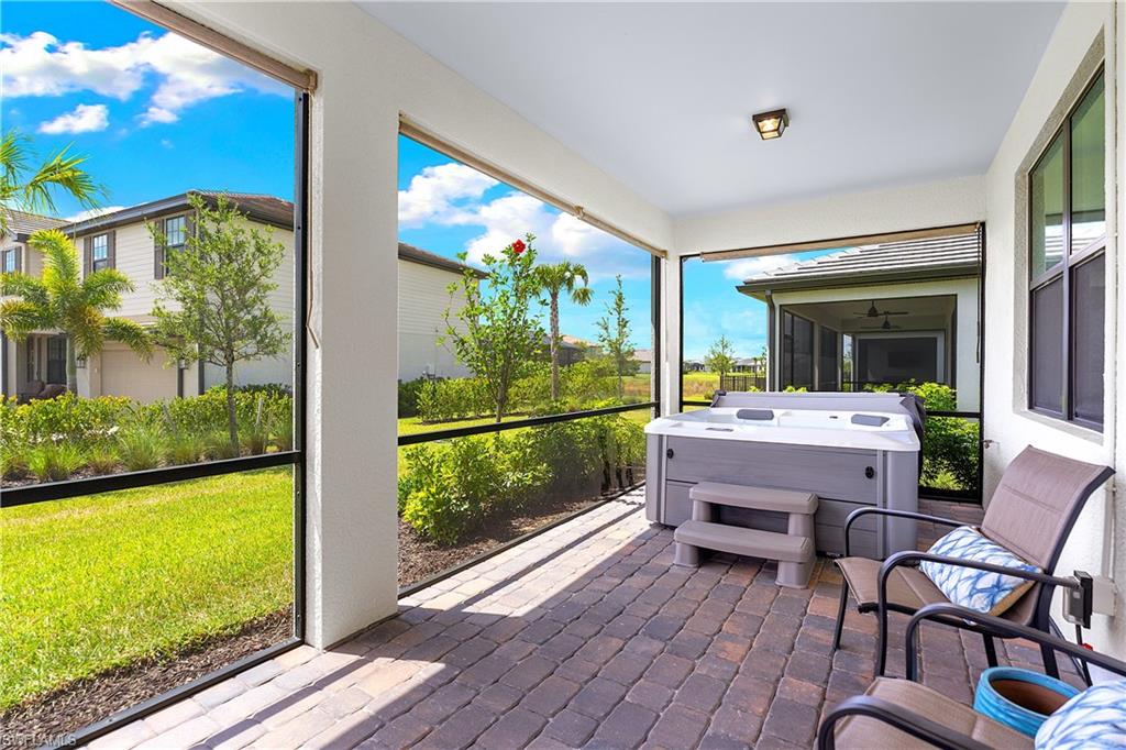 Residential in ESTERO 2