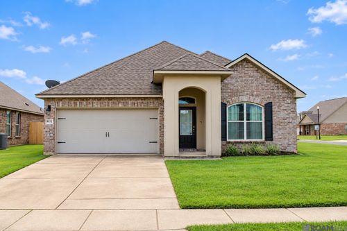 8872 Cherry Laurel Ave, Zachary, LA, 70791-7488 | Card Image