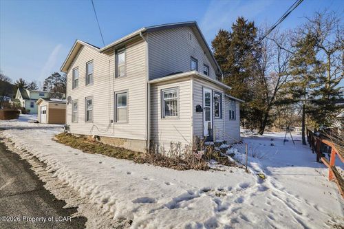 402 Elizabeth St, Towanda, PA, 18848-1008 | Card Image