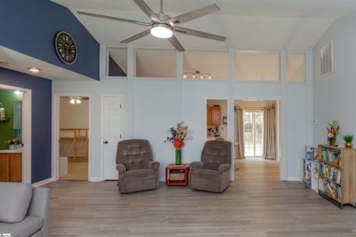 727 Evelyn Mae Rd, Inman, SC, 29349-7597 | Card Image