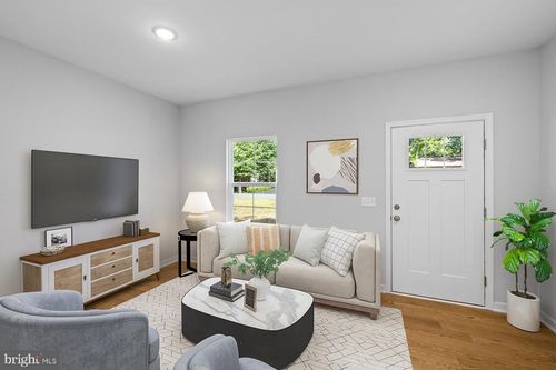 327 Yorktown Blvd, LOCUST GROVE, VA, 22508-5133 | Card Image