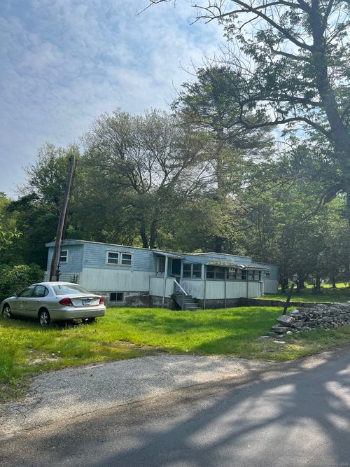 40 Tillinghast Rd, Killingly, CT, 06239-3918 | Card Image