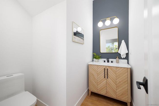 Downstairs half bathroom | Image 27